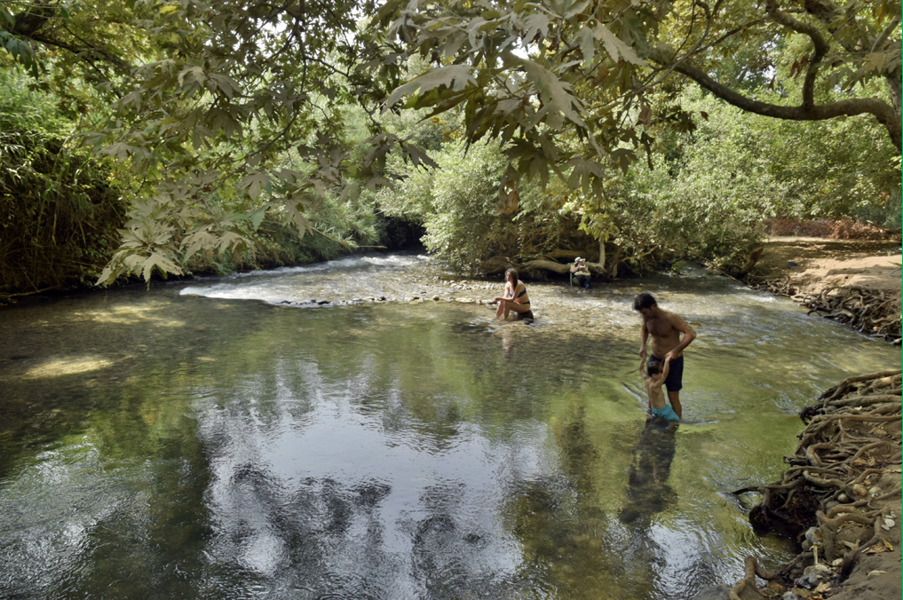 בריכת הנופלים בנחל חרמון בחורשת הנופלים