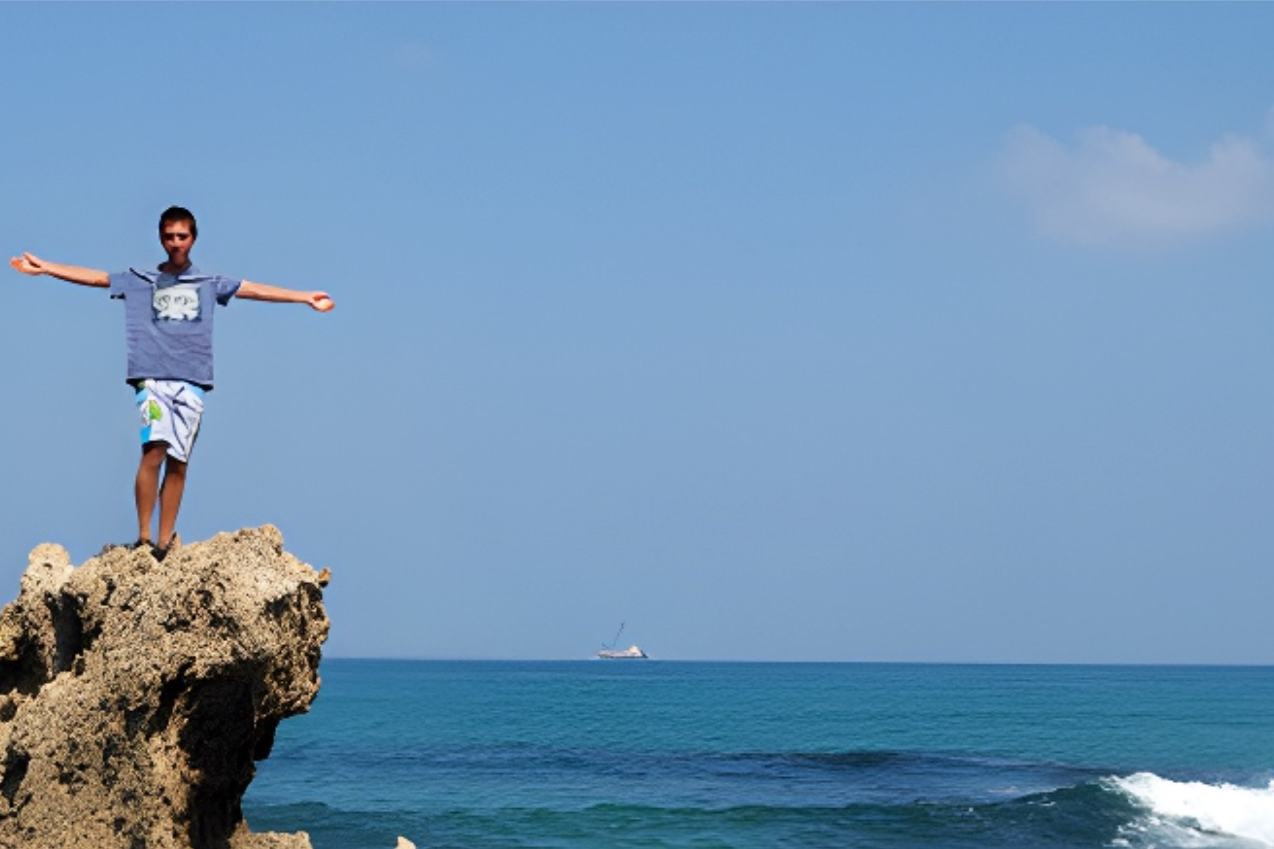 רצועת החוף מחוף אולגה לחוף מכמורת
