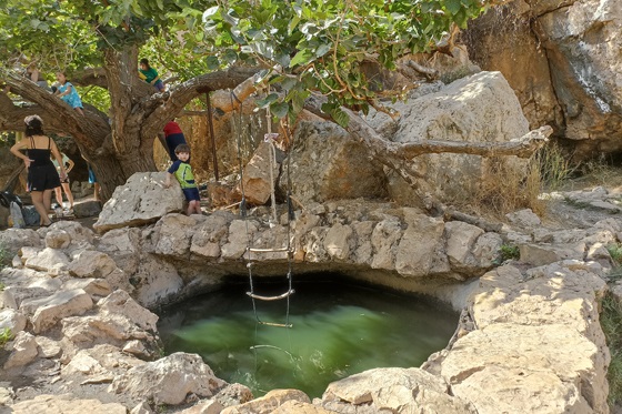 עין נקופה (עין תות) בהרי יהודה