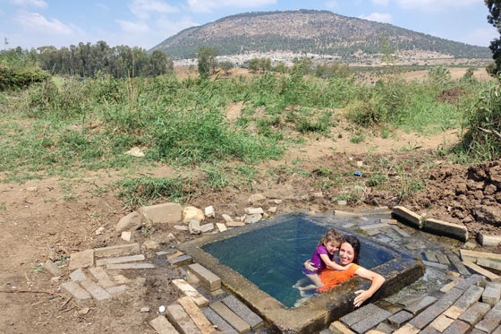 עיינות קשיון, בריכה קטנטנה ובה מים צלולים ועמוקים - הגליל התחתון