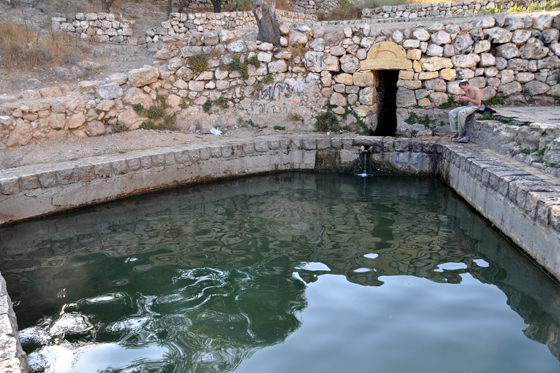 ליפתא מעיין מי נפתוח
