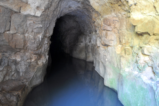 עין חנדק - ניקבת מים בהרי יהודה